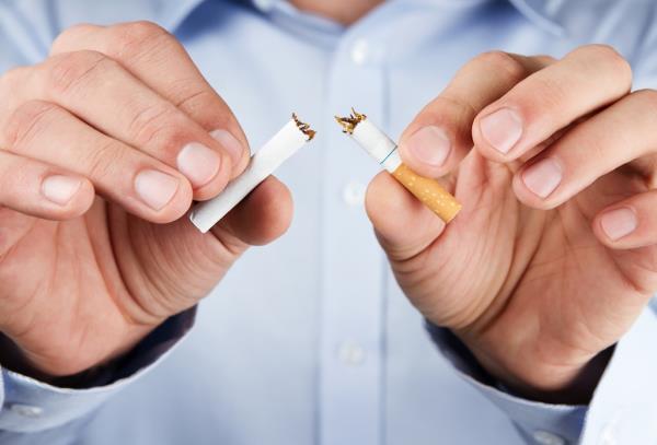 how cutting back on drinking can help you quit smoking